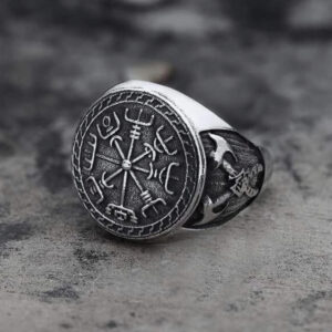 Ring med Vegvisir