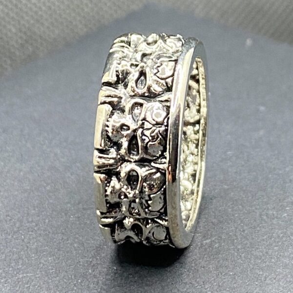 Ring med en krans av hodeskaller - Image 2