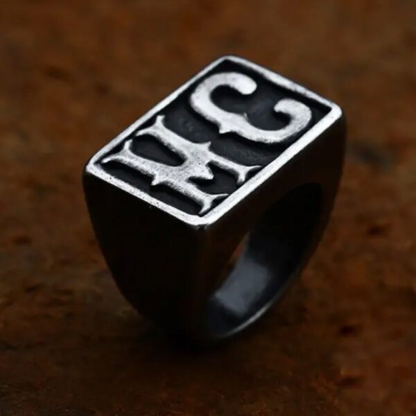 MC ring Vintage