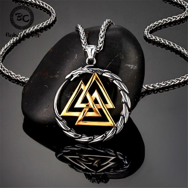Halskjede med Valknut