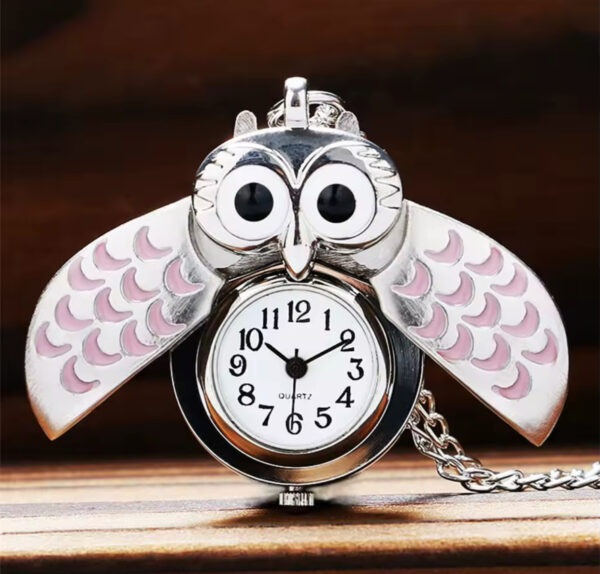 Klokkesmykke Rosa Ugle
